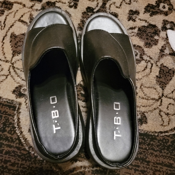 Women shoes - Picture 2 of 4